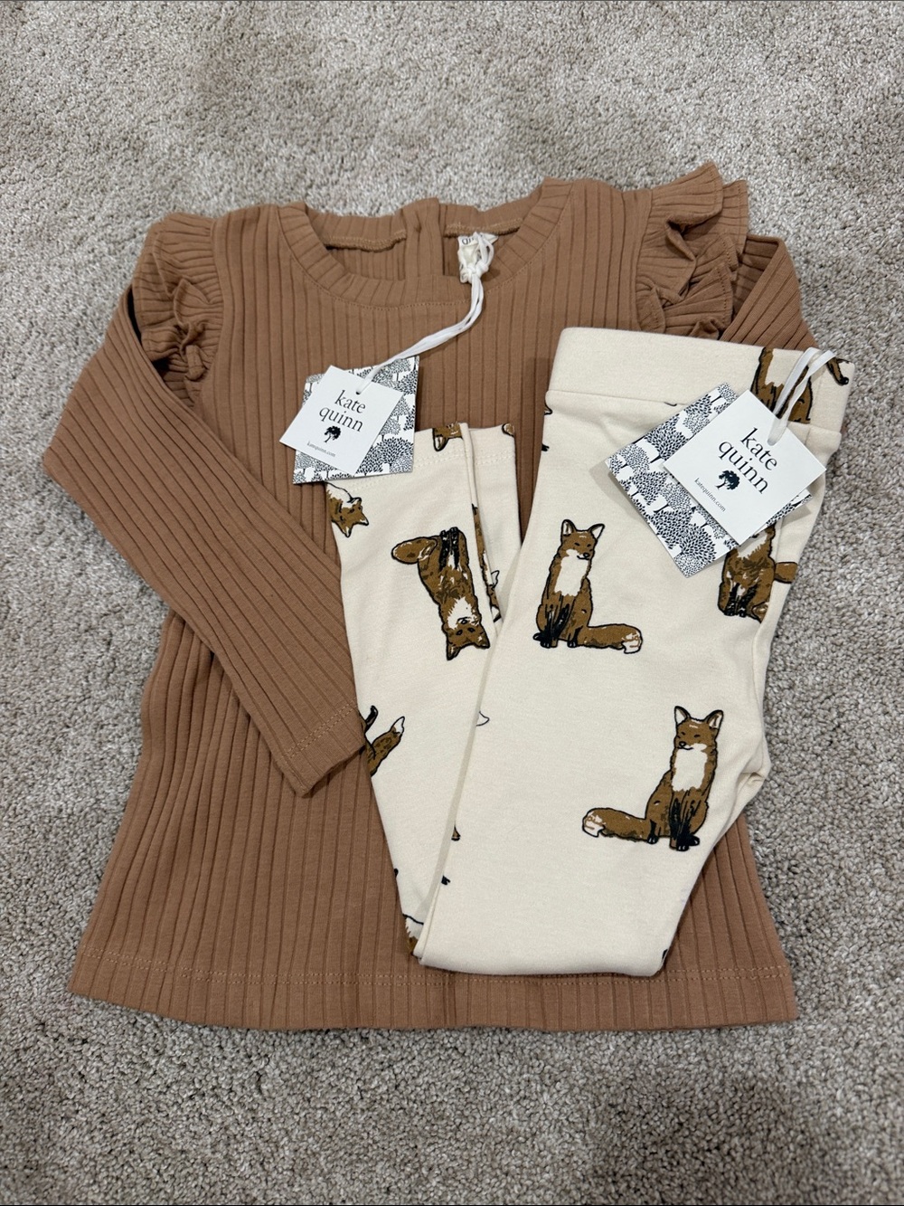 kate quinn Brown Ruffle Rib Top with Cream Fox Print Leggings Set